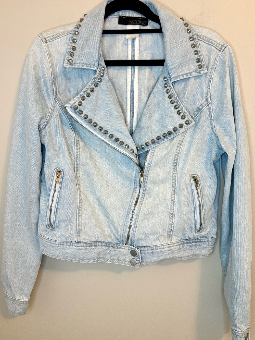 Kitsch Studded Light Wash Denim Moto Jacket Women’s Small